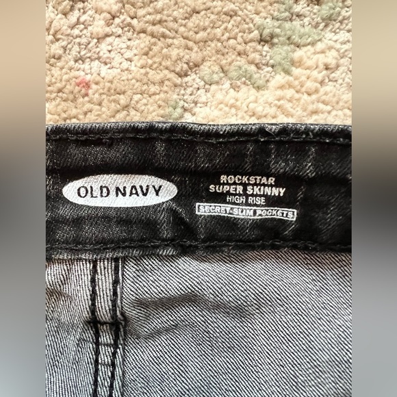Old Navy's High-Waisted Rockstar Black Distressed Jeans Size 18 - Picture 3 of 7